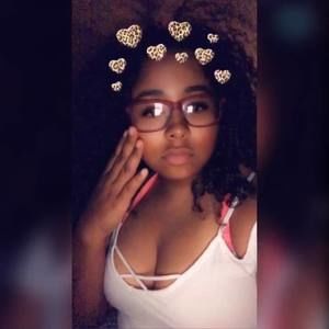 Meet your Posher, Mia